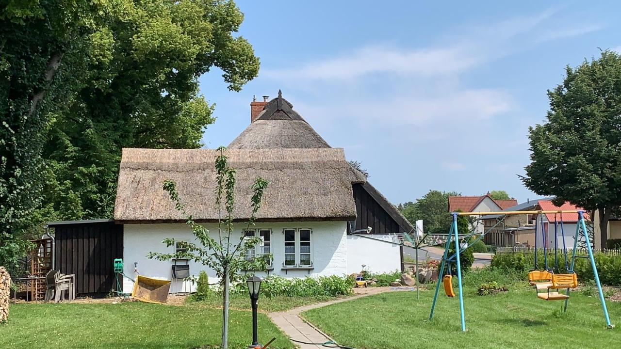 Ferienhaus Alte Schule Rambin Auf Ruegen Esterno foto